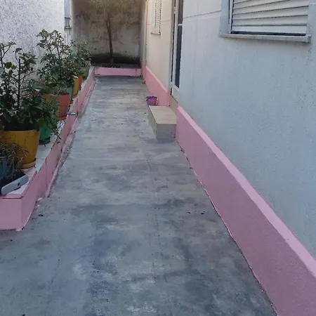 Διαμέρισμα Lindor House *
