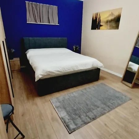 Lindor House Apartment *